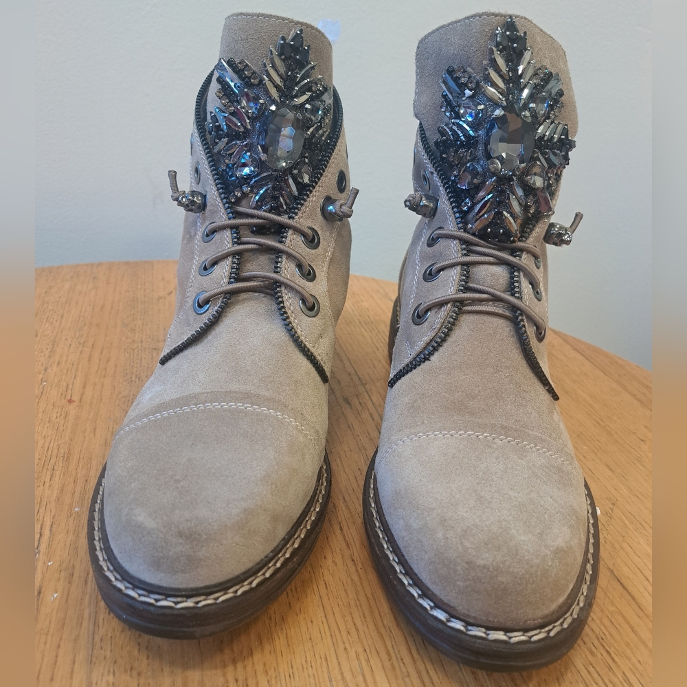 Ve-Sefella Women Ankle Boot